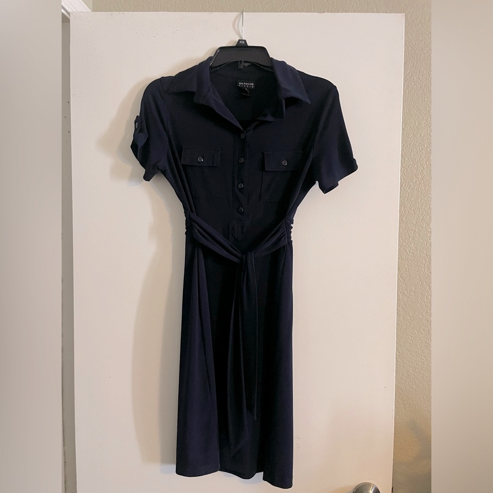 Navy Blue Elastic Dress With Collar and Waistband